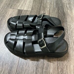 Old Navy Black Rugged Sole Sandals